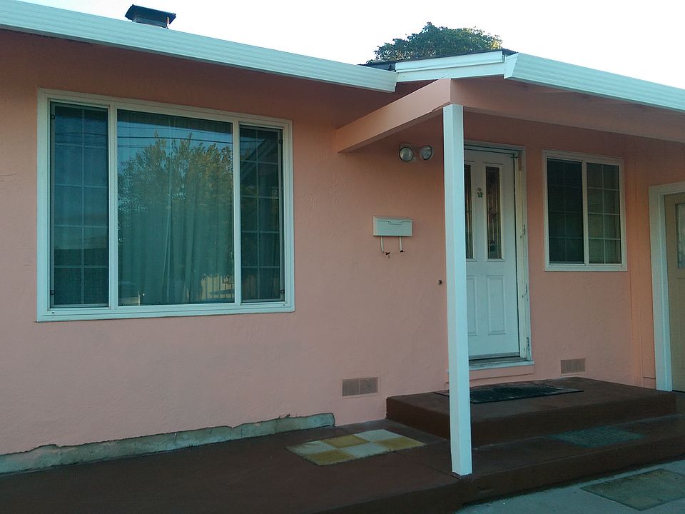 2nd image of 4555 Alhambra Dr
