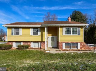 31 Crescent Dr, Manheim, PA 17545