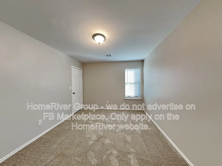 4915 N 36th St — Photo 16