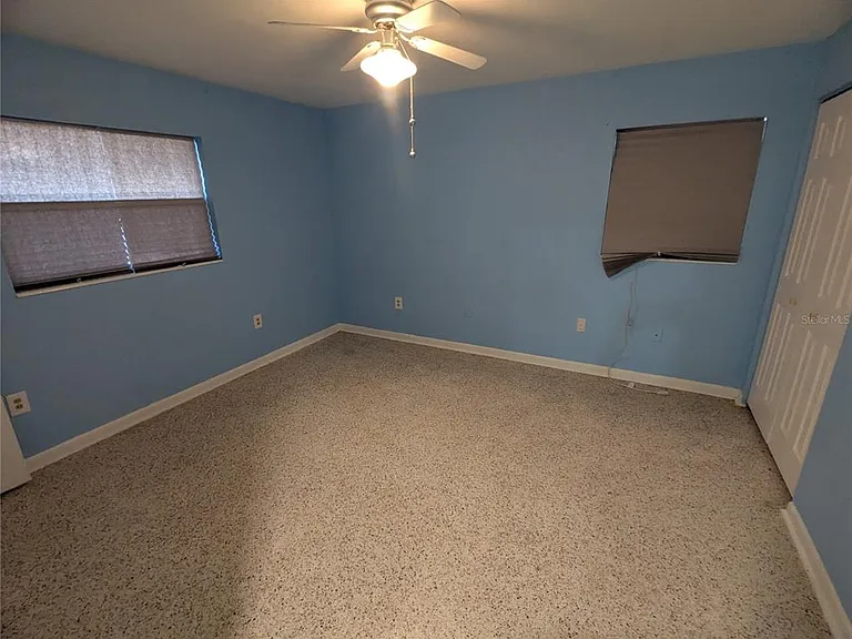 1521 Normandy Way — Photo 28