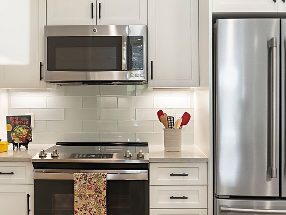 5th image of 4 Repton Cir Unit 4209