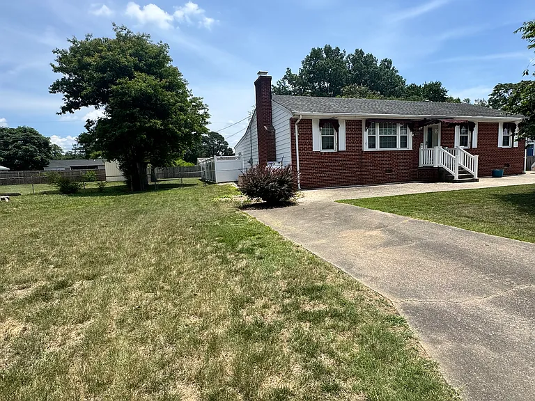 7968 Kenmore Dr — Photo 30