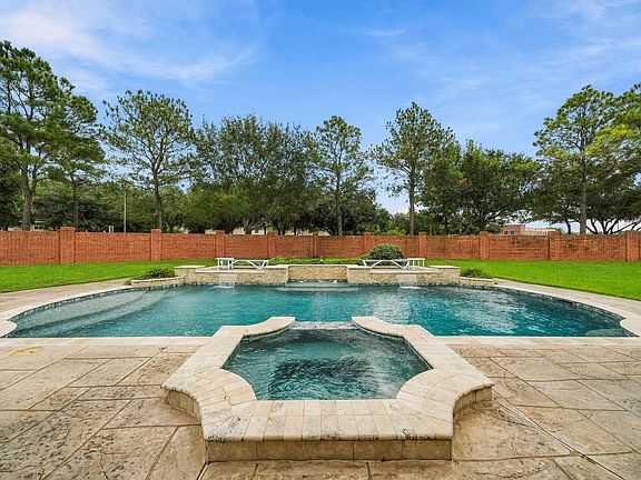 3rd image of 5507 Sandy Trace Ct