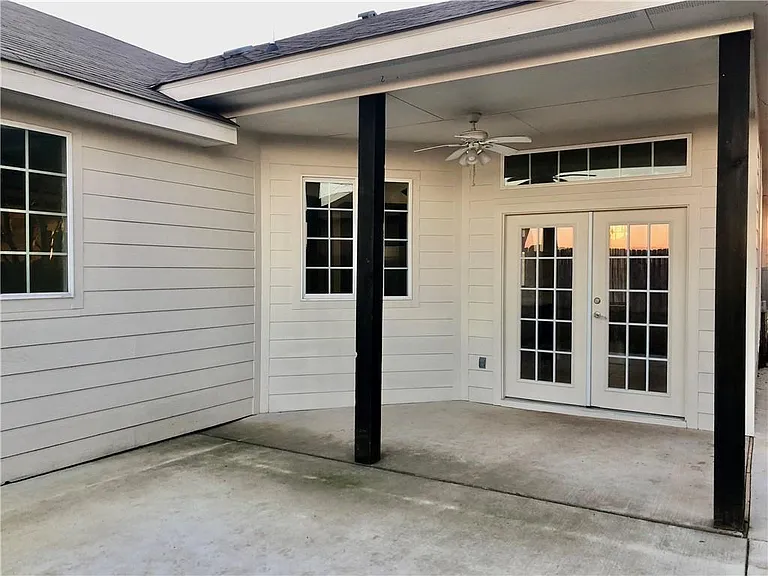 221 Geode Ln — Photo 17