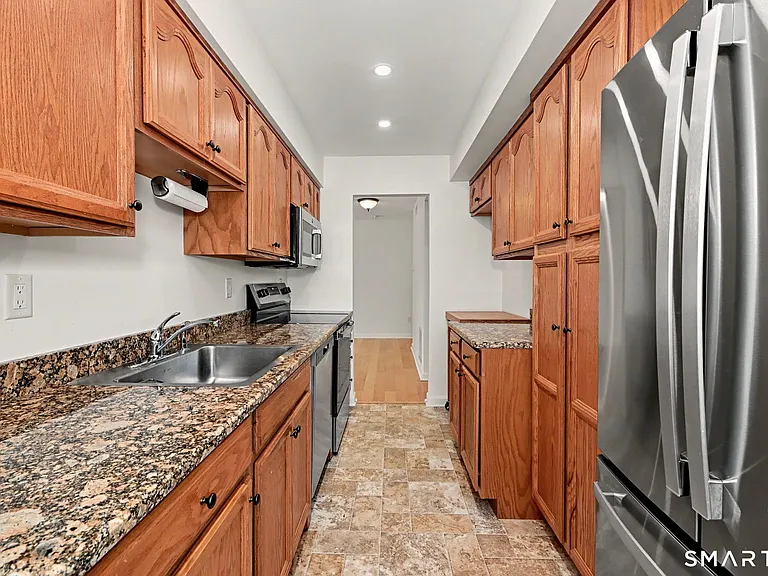 73 Riverside Ave #3A — Photo 11
