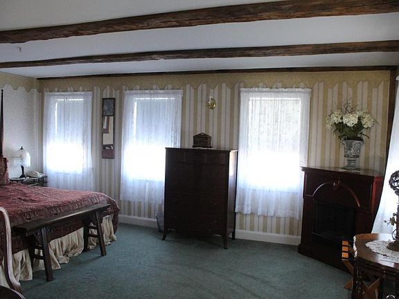 4th image of 6 Portland Ave #17