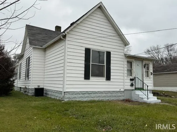 16 Center St, Logansport, IN 46947