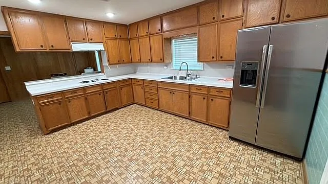 2 bed, 1.0 bath, 1229 sqft, $1,200 — Photo 2