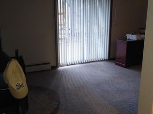 1 Robinlea Cir APT 2B, Woburn, MA 01801