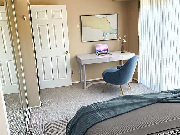 Bedroom with lots of light!