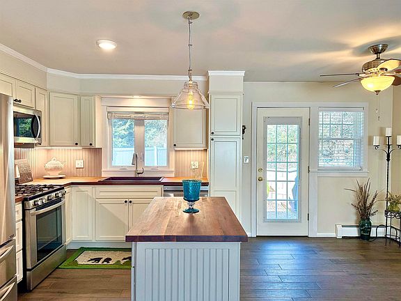 3rd image of 30 Meadow Drive