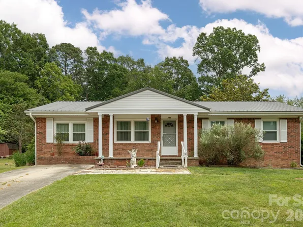 107 Maywood Rd, Hendersonville, NC 28792