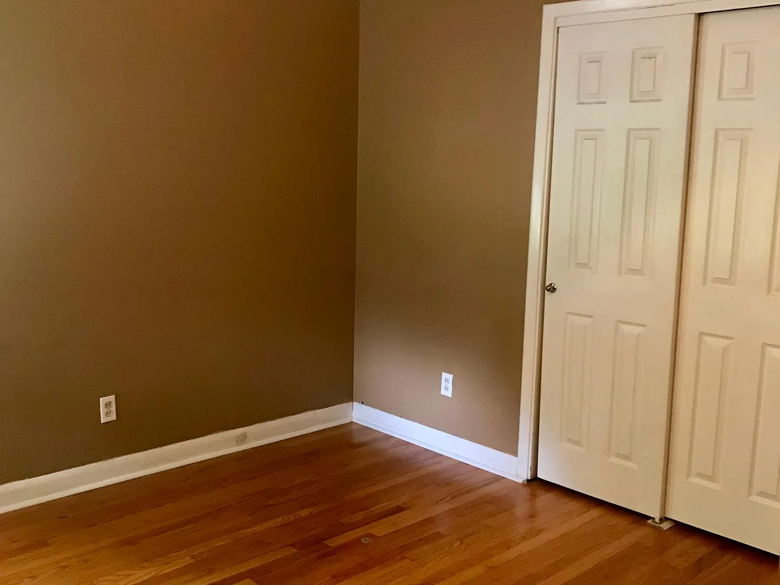 2 bed, 1092 sqft, $1,300 — Photo 4