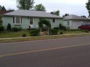 206 Park St, Pulaski, WI 54162