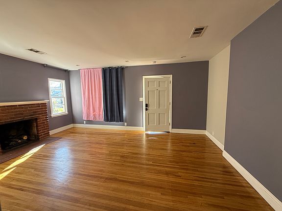 5th image of 15145 La Maida St