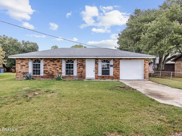711 Wattigny St, Jeanerette, LA 70544