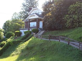 518 Inwood Rd, Trafford, PA 15085