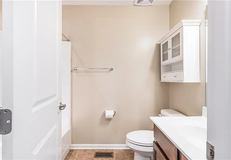 248 Broadstone Dr — Photo 22