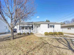 1210 Roscoe St, Green Bay, WI 54304