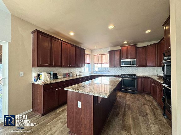 5th image of 4788 Okanogan Dr SE