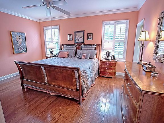 4th image of 3112 W Fielder St
