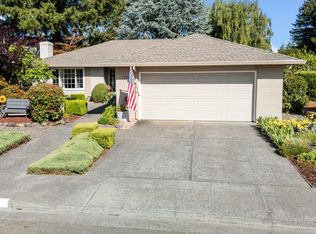 171 Oak Shadow Dr, Santa Rosa, CA 95409