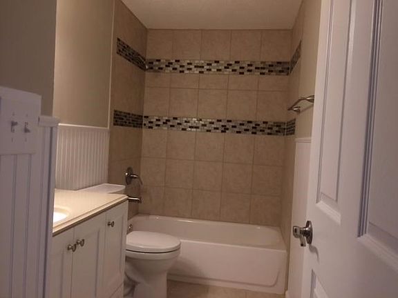 4th image of 10244 Hawkhurst Dr
