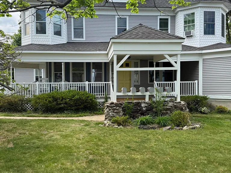 47 Burlington Ave #2 — Photo 15