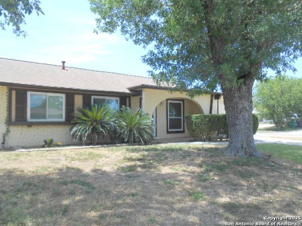 703 Smoke Tree Dr