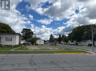 700 Crowe Ave, Fort Frances, ON P9A2L6