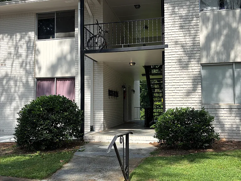 146 Jackson St #10 — Photo 15