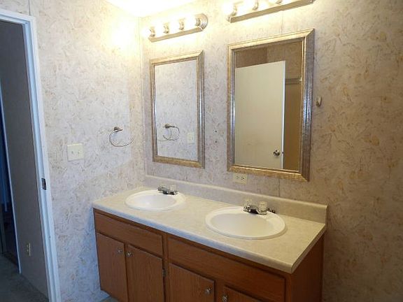 4th image of 17 Pepper Dr #17