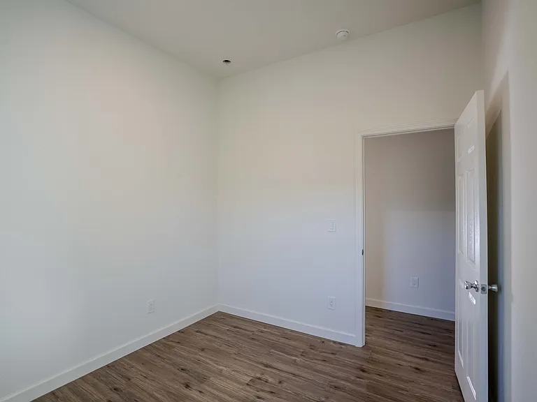 300 Main St #209 — Photo 10