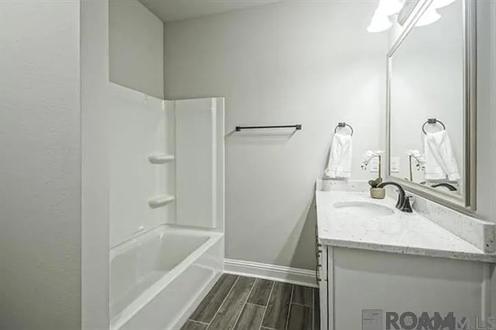 10921 Maitland Ave — Photo 13