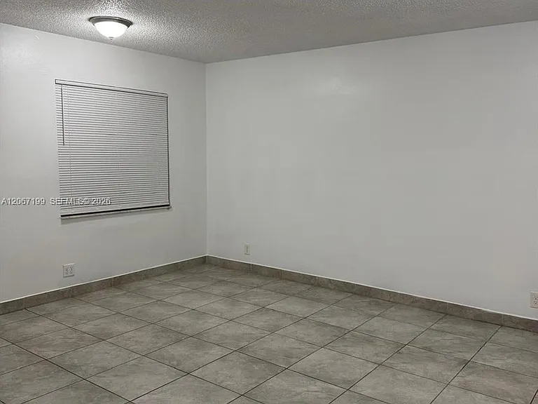 1746 3rd Ave N #3 — Photo 3