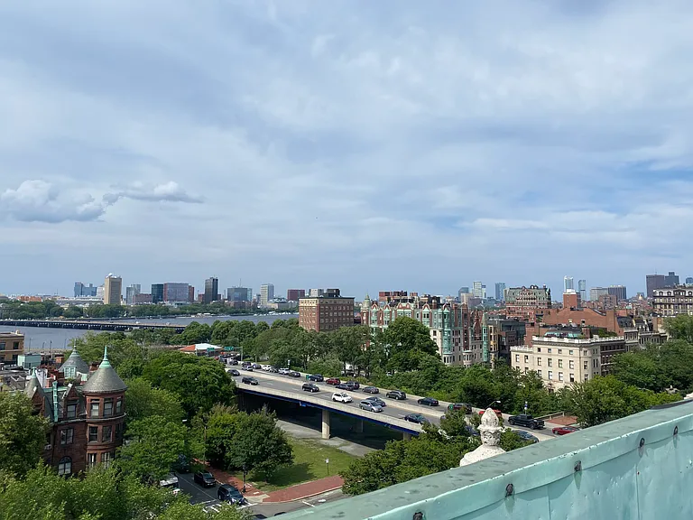 464-466 Commonwealth Ave #705 — Photo 9