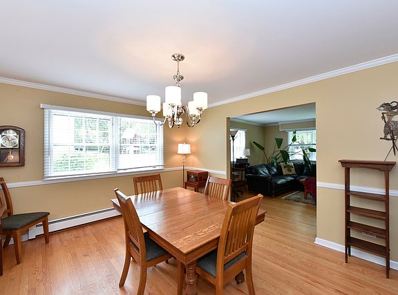 5th image of 748 Rockland Ave