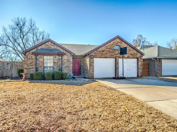 629 Old English Rd, Edmond, OK 73003