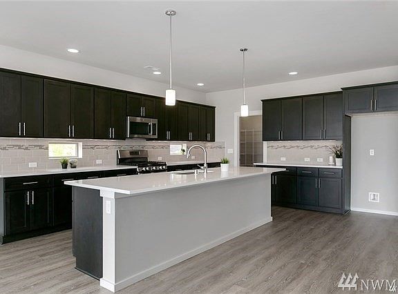 3rd image of 3118 86th Ave E