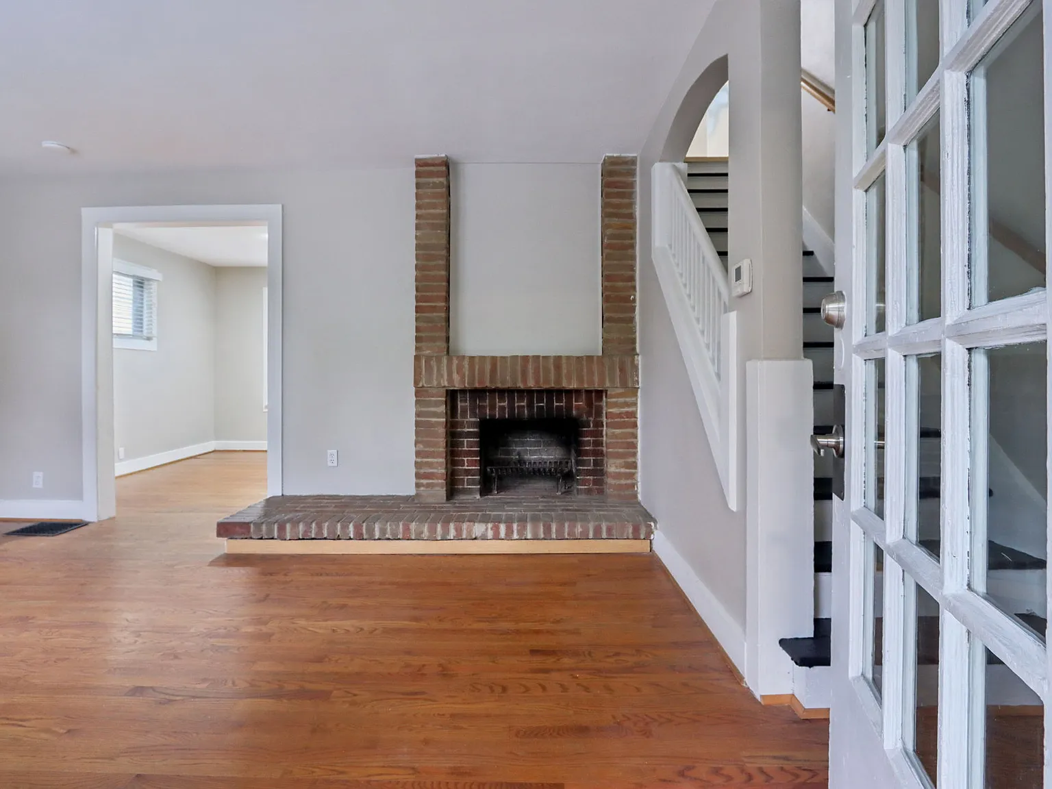 827 Northwest Boulevard - Unit 827 — Photo 4