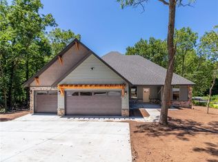 74 Ingleborough Dr, Bella Vista, AR 72715