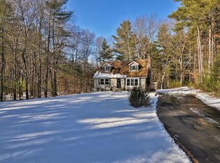 17 Sharon Cir, Uxbridge, MA 01569