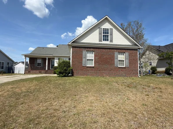 7636 Galena Dr, Fayetteville, NC 28314