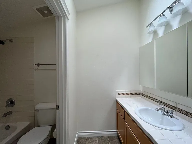 1428 NW 59th St #A — Photo 24