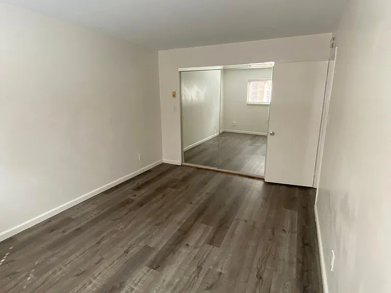 635 Emory St #6 — Photo 15