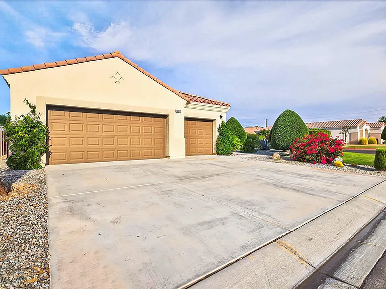 42217 Whisper Rock St — Photo 2