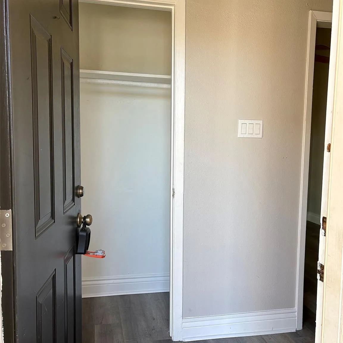 1 bed, 1.0 bath, 957 sqft, $1,300 — Photo 4