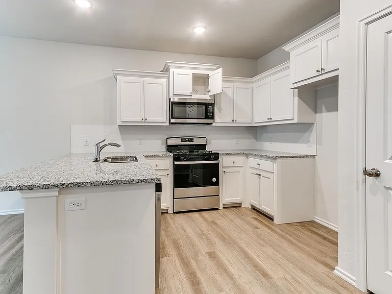 3705 N Divis Ave — Photo 48