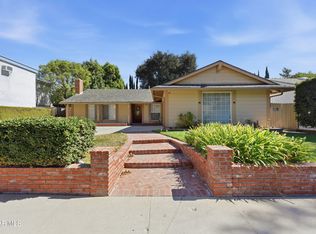 2106 N Fernwood Ct, Simi Valley, CA 93065