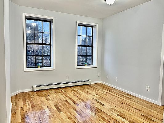 4th image of 34-21 9th St #4